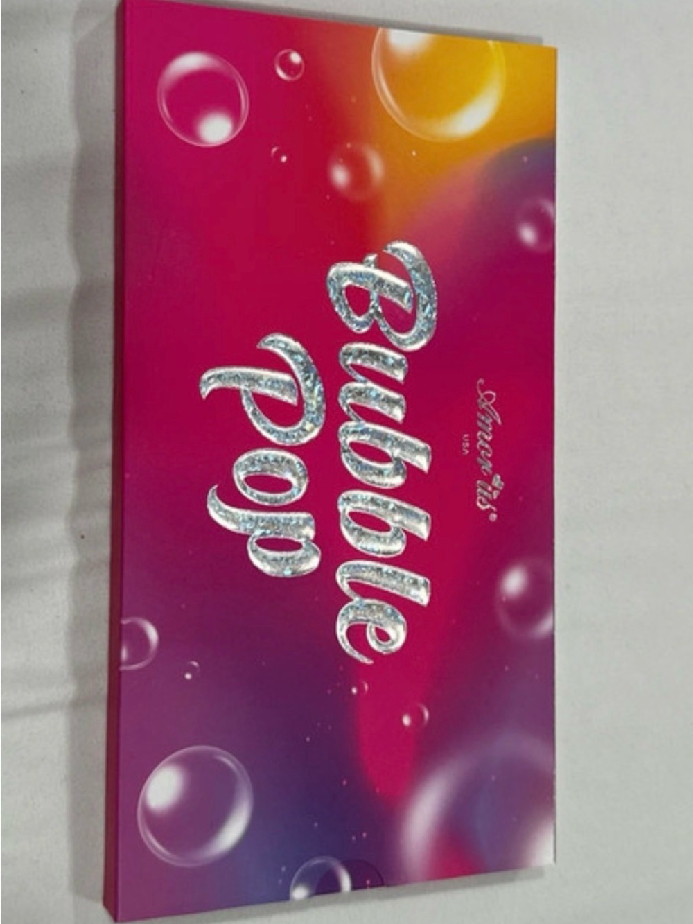 Bubble Pop Eyeshadow Palette - Vibrant Pink Gradient